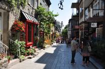 A charmosa Rue du Petit-Champlain, na parte baixa do centro histórico de Quebec, no Canadá